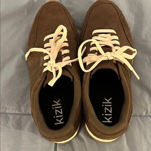 Kizik Women's Coffee Liqueur Sneakers